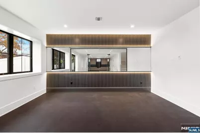 375 Burnet Place, Paramus, NJ 07652 - Photo 29