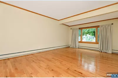 32 Washburn Place 1 #1, Caldwell, NJ 07006 - Photo 3