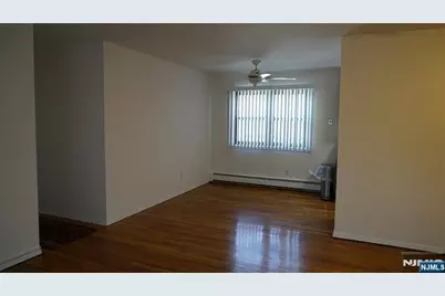 403 Anderson Avenue 4 B #4 B, Fairview, NJ 07022 - Photo 3