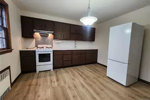 60 Roosevelt Ave 2nd Flr, Lodi, NJ 07644 - Photo 3