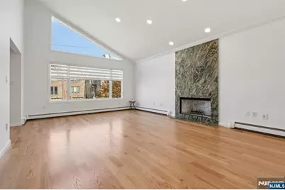 336 E Columbia Avenue 1 #1, Palisades Park, NJ 07650 - Photo 5