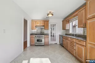 336 E Columbia Ave 1, Palisades Park, NJ 07650 - Photo 11