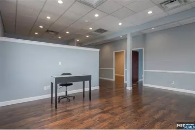 230 Market Street 3 #3, Elmwood Park, NJ 07407 - Photo 5