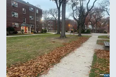 1495 E Terrace Circle 6 #6, Teaneck Township, NJ 07666 - Photo 3