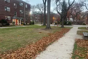 1495 E Terrace Circle 6, Teaneck Township, NJ 07666 - Photo 3