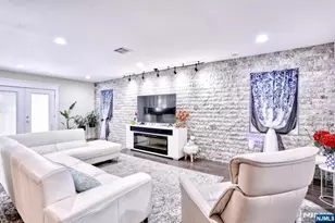 119 Crystal St, North Arlington, NJ 07031 - Photo 19