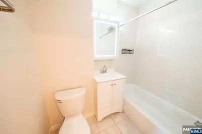 818 Palisade Avenue, Union City, NJ 07087 - Photo 9