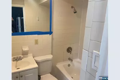 10 Franklin Avenue 3 #3, Harrison, NJ 07029 - Photo 17