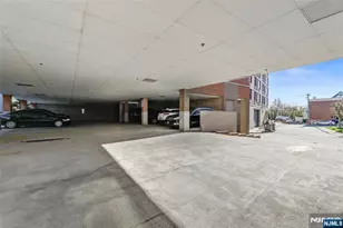 310 Cliff Ln 3C, Cliffside Park, NJ 07010 - Photo 17