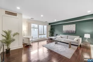 310 Cliff Ln 3C, Cliffside Park, NJ 07010 - Photo 3