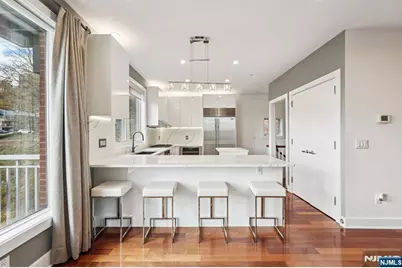 25 Vela Way, Edgewater, NJ 07020 - Photo 9