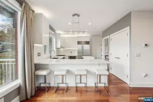 25 Vela Way, Edgewater, NJ 07020 - Photo 9