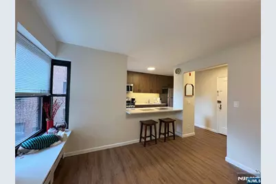 2329 Hudson Terrace C3 #C3, Fort Lee, NJ 07024 - Photo 9