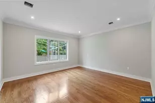 211 Warwick Ave 1, Fort Lee, NJ 07024 - Photo 15