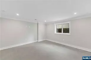 211 Warwick Ave 1, Fort Lee, NJ 07024 - Photo 35