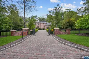 29 N Church Rd, Saddle River, NJ 07458 - Photo 3