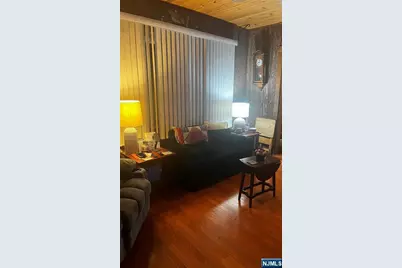 206 Amsterdam Avenue, Roselle, NJ 07203 - Photo 5