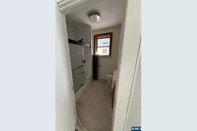 581 Broad Street, Carlstadt, NJ 07072 - Photo 13