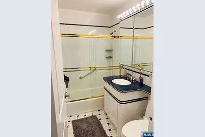 2000 Linwood Avenue 10M #10M, Fort Lee, NJ 07024 - Photo 13