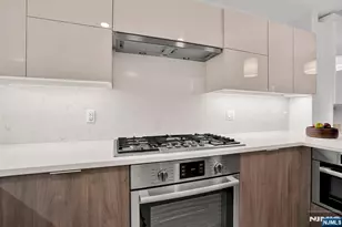 9 Ave At Port Imperial 605, West New York, NJ 07093 - Photo 3