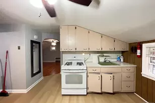 50 Ridge Road 2, Lyndhurst Township, NJ 07071 - Photo 5