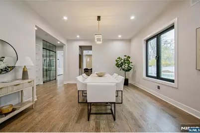 121 Circle Drive, Paramus, NJ 07652 - Photo 9