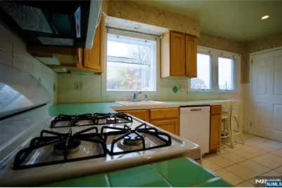 524 Studio Road 1 #1, Ridgefield, NJ 07657 - Photo 17