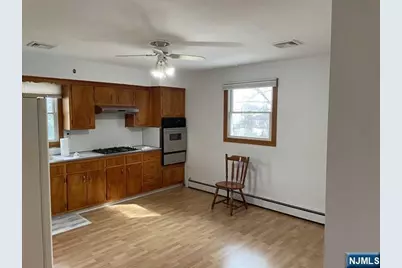 282 Falmouth Avenue 2 #2, Elmwood Park, NJ 07407 - Photo 3