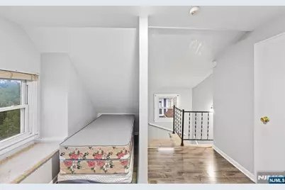 23 Grand Avenue 2nd Floor #2nd Floor, Ridgefield Park, NJ 07660 - Photo 21