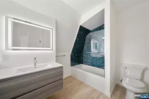 174 Pleasant Ave, Bergenfield, NJ 07621 - Photo 9