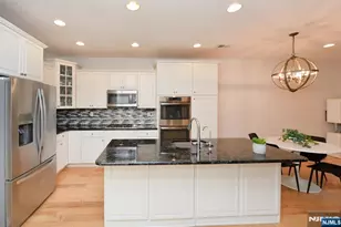 30 Masterson Ct, Waldwick, NJ 07463 - Photo 7