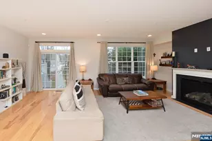 30 Masterson Ct, Waldwick, NJ 07463 - Photo 11