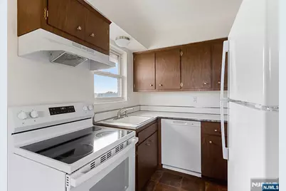 145 Arnot Street 4B #4B, Lodi, NJ 07644 - Photo 9