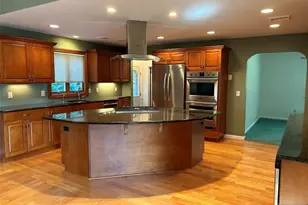 10-11 Alexander Ave, Fair Lawn, NJ 07410 - Photo 3