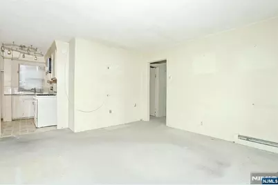 325 New Bridge Road, Bergenfield, NJ 07621 - Photo 21