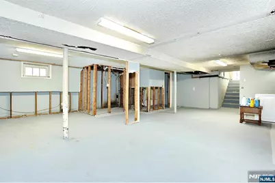 325 New Bridge Road, Bergenfield, NJ 07621 - Photo 43