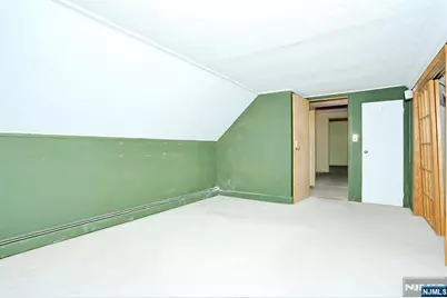 325 New Bridge Road, Bergenfield, NJ 07621 - Photo 31