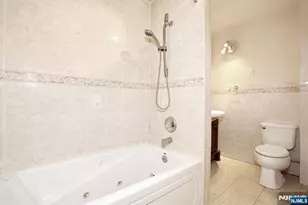 325 New Bridge Rd, Bergenfield, NJ 07621 - Photo 33