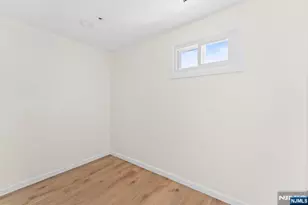 585 McChesney St, Orange, NJ 07050 - Photo 17