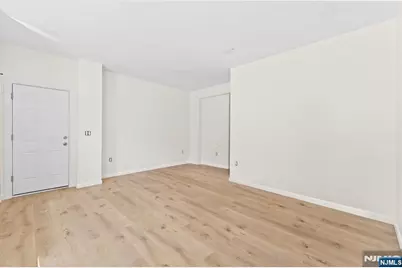 585 McChesney Street, Orange, NJ 07050 - Photo 5