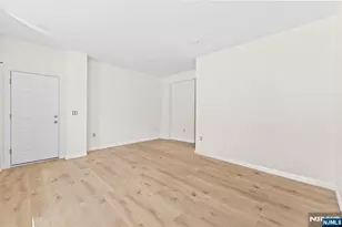 585 McChesney St, Orange, NJ 07050 - Photo 5