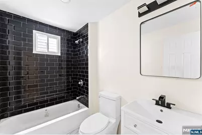 585 McChesney Street, Orange, NJ 07050 - Photo 11