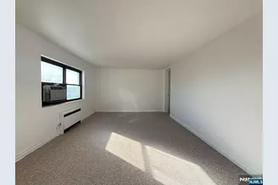 3031 Edwin 5C #5C, Fort Lee, NJ 07024 - Photo 11