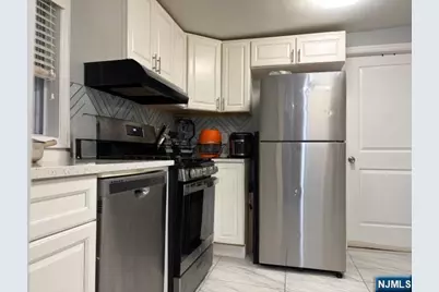 22 Humphrey Street 2nd Fl. #2nd Fl., Englewood, NJ 07631 - Photo 9