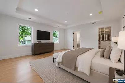 103 Hallberg Avenue, Bergenfield, NJ 07621 - Photo 9