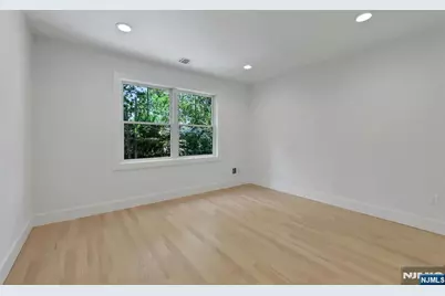 103 Hallberg Avenue, Bergenfield, NJ 07621 - Photo 15