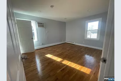 85 Grove Street 1 #1, South Hackensack Township, NJ 07606 - Photo 5