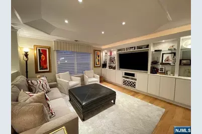 1002 Whitney Lane, Allendale, NJ 07401 - Photo 7