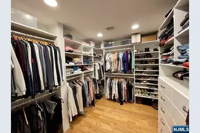 1002 Whitney Lane, Allendale, NJ 07401 - Photo 17