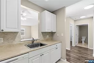 905 River Road 309, Edgewater, NJ 07020 - Photo 13